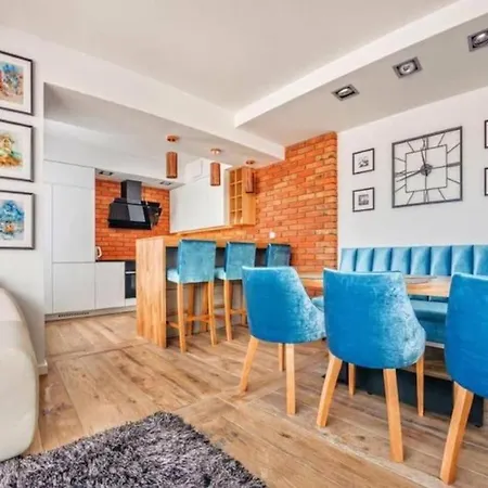 Close-golden - Cozy And Bright - Great Location &swietej Barbary Διαμέρισμα