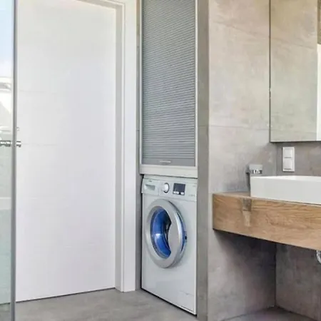 Διαμέρισμα Close-golden - Cozy And Bright - Great Location &swietej Barbary *